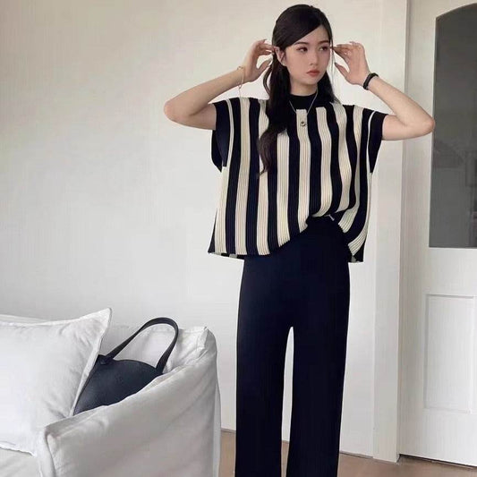 Elegant And Elegant Knitted Fashion Set - Velora