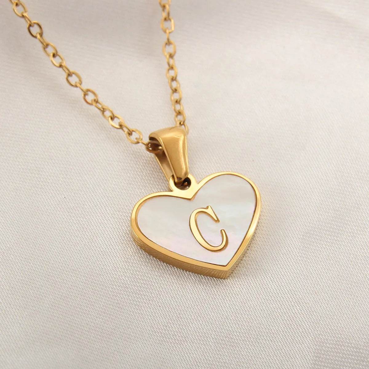 26 Letter Heart-shaped Necklace White Shell Love Clavicle Chain Fashion Personalized Necklace For Women Jewelry Valentine's Day - Velora