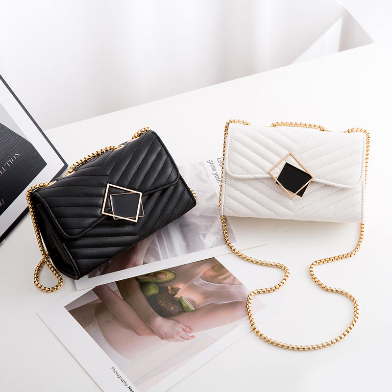 Chanel-Inspired 2023 Floral Embroidered Chain Bag