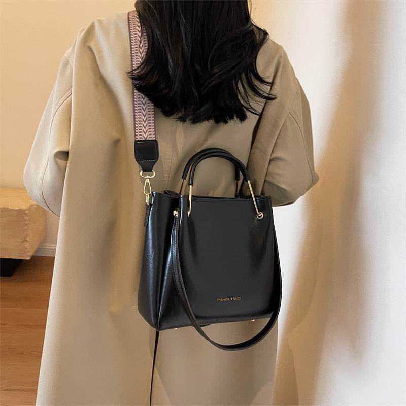 Retro Large Capacity Hand-held Tote Bag Casual Crossbody - Velora