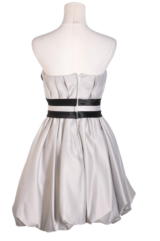 UNBRANDED Women A-Line Dresses Regular fit in Gray - M - Velora