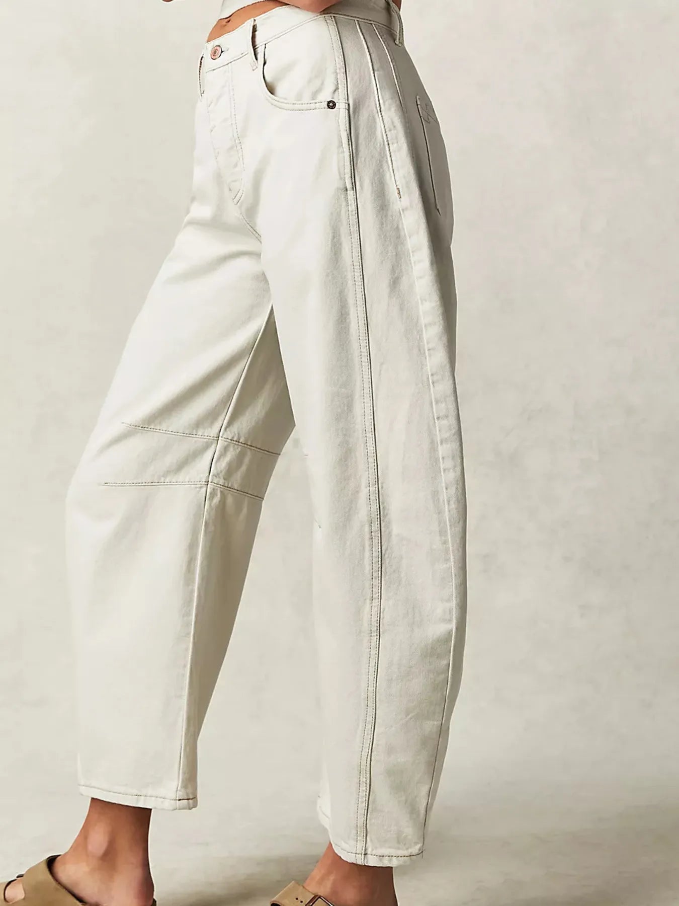 Wide Leg Relaxed Fit Jeans - Velora