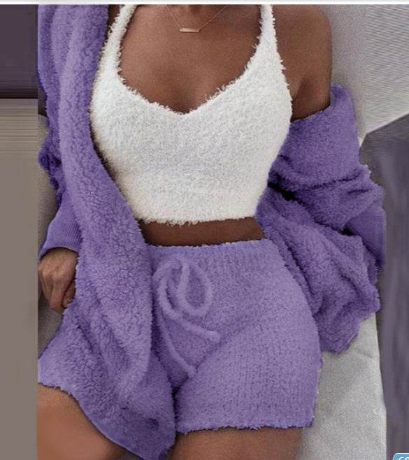 3 Pieces Of Fashionable Ladies Plush Home Clothes - Velora