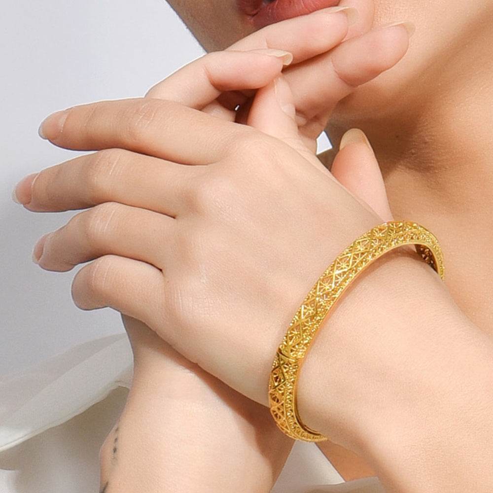 Special-interest Design Copper Plated Gold Bracelet For Women - Velora