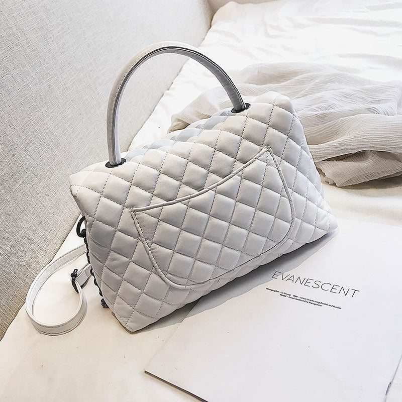 Chanel Style Diamond Pattern Shoulder Bag for Women