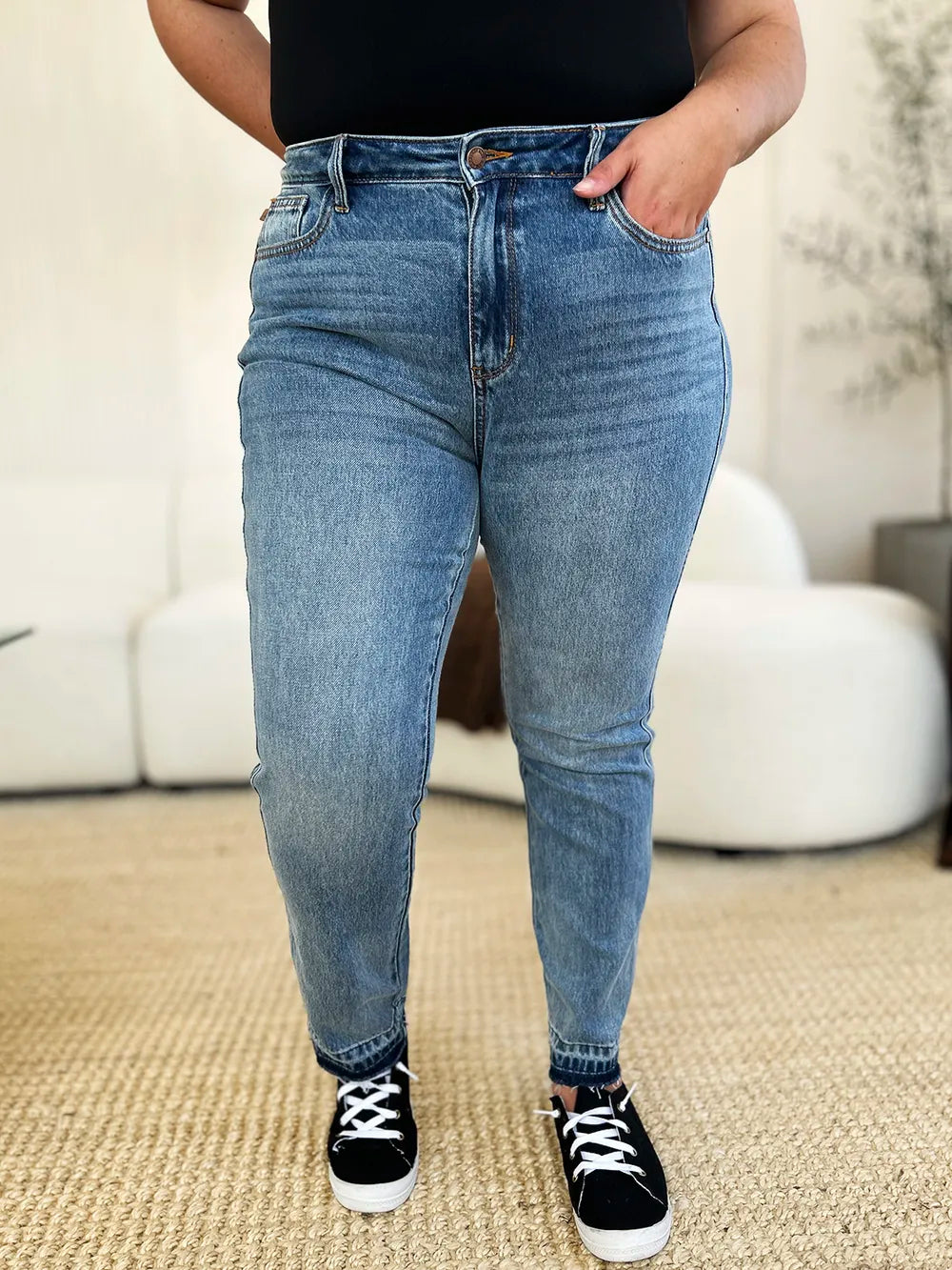 Judy Blue Full Size Mid Rise Rigid Magic Release Hem Jeans - Velora