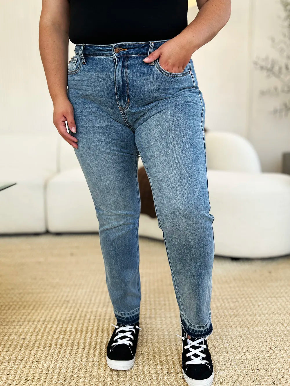 Judy Blue Full Size Mid Rise Rigid Magic Release Hem Jeans - Velora