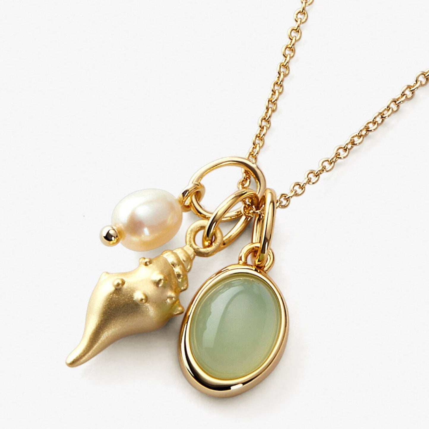 14K Gold-Plated Natural Crystal Conch Pendant Necklace https://like2b-uy