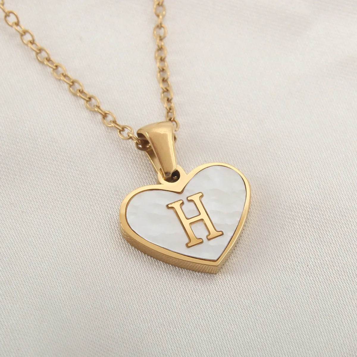 26 Letter Heart-shaped Necklace White Shell Love Clavicle Chain Fashion Personalized Necklace For Women Jewelry Valentine's Day - Velora