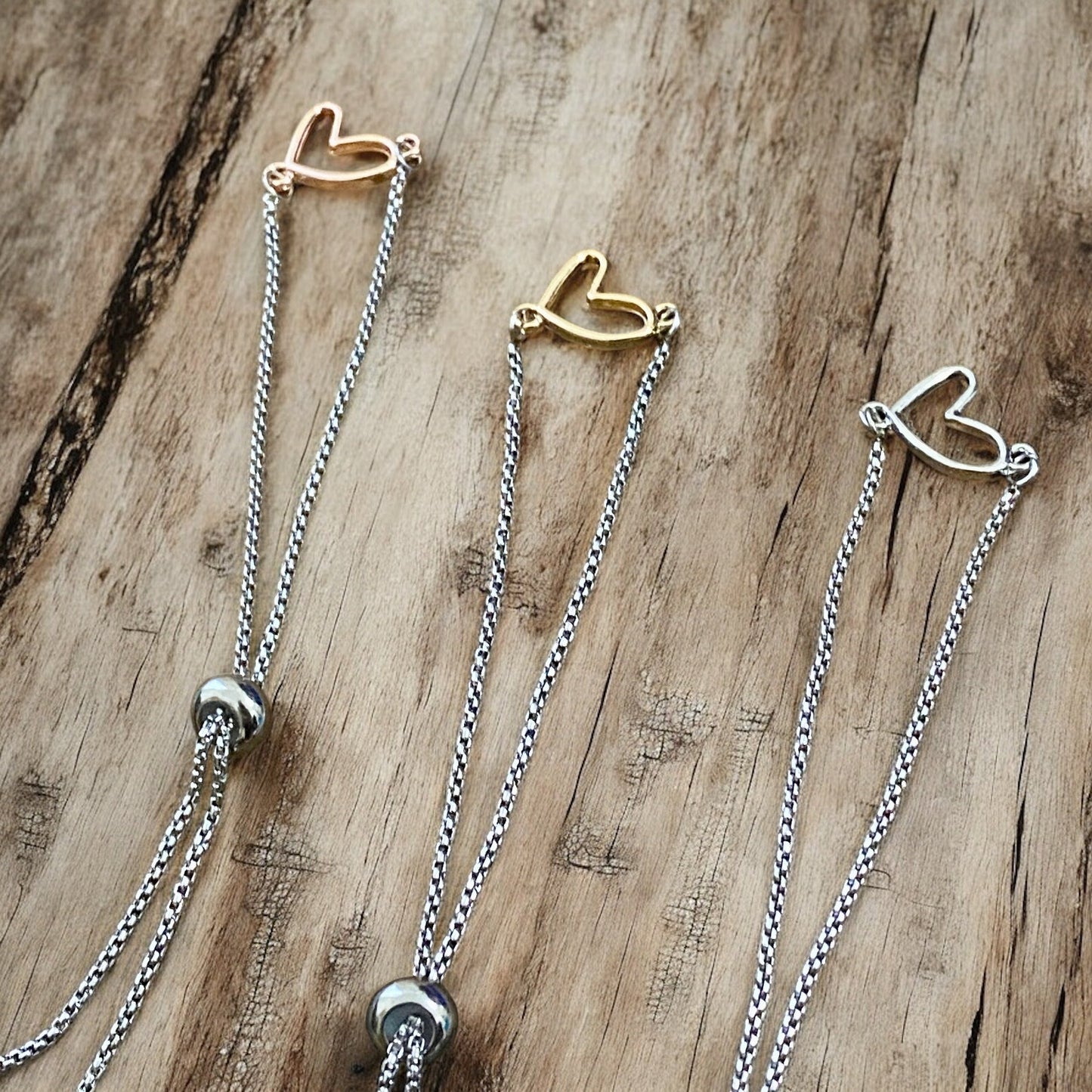 Adjustable Bracelet - Open Heart - Velora