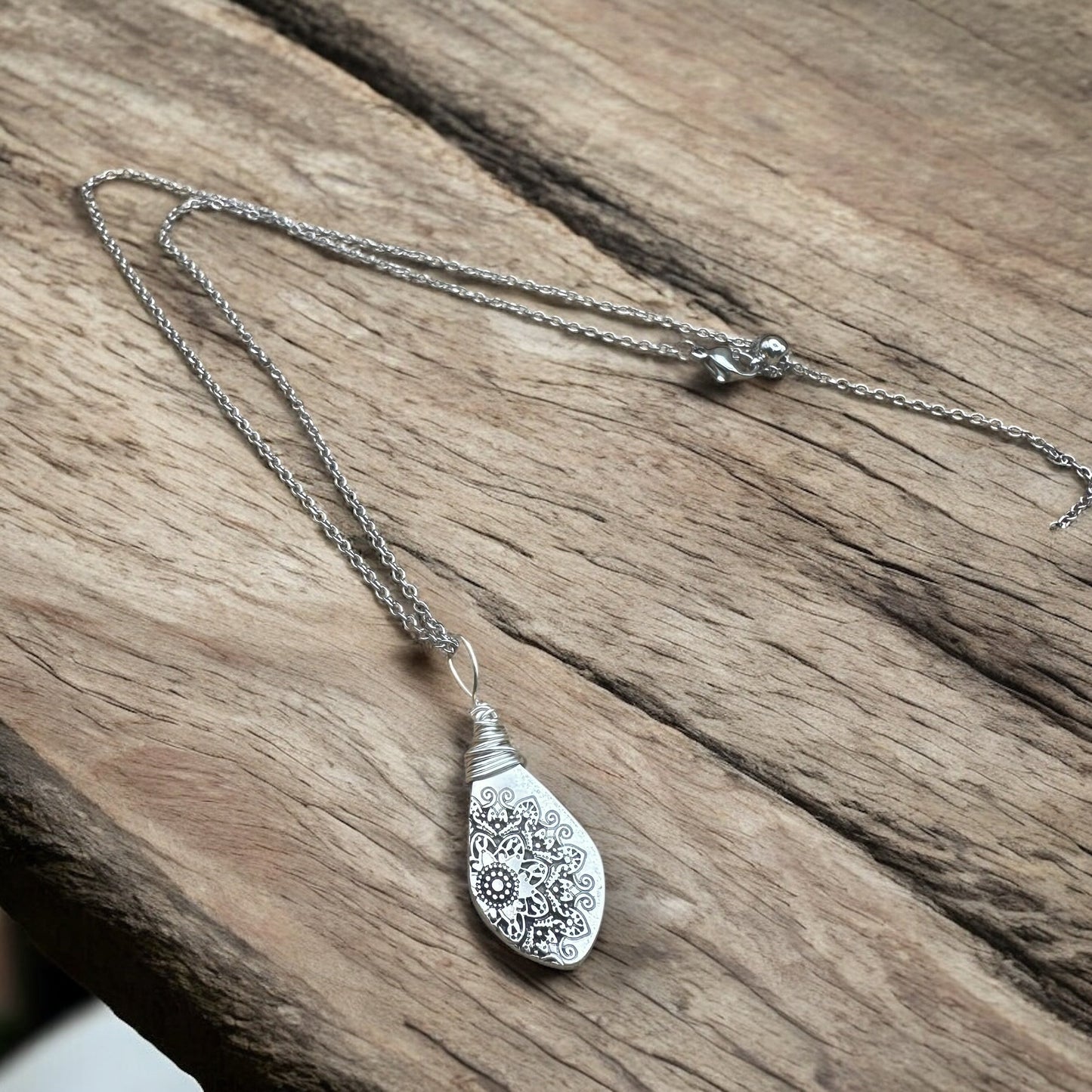 Wire Wrapped Mandala Necklace - Velora