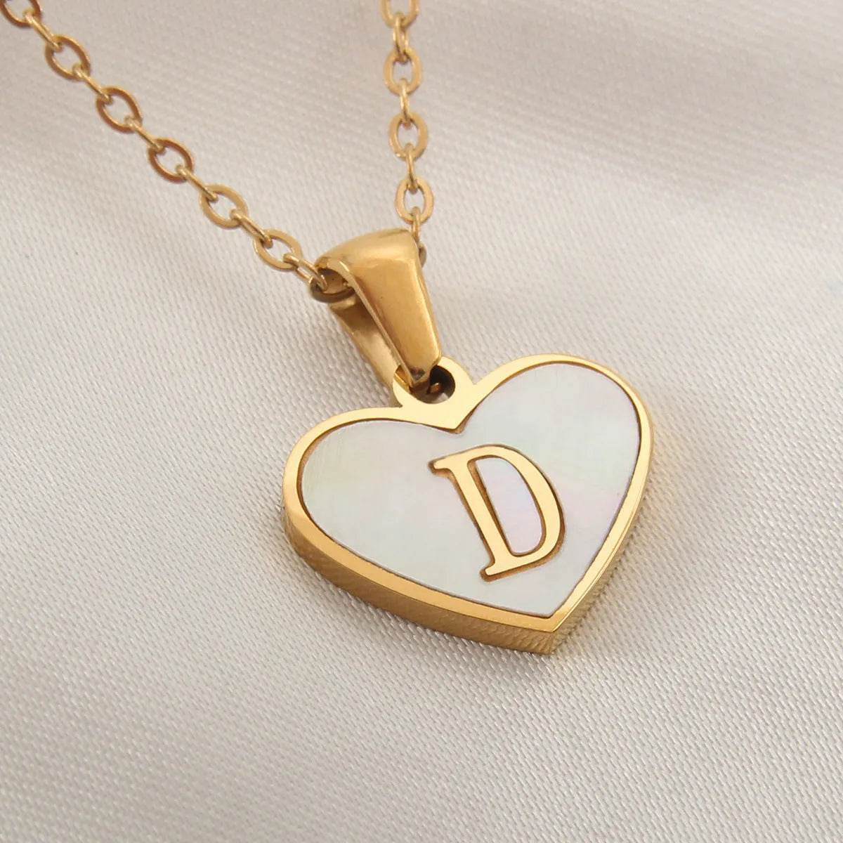 26 Letter Heart-shaped Necklace White Shell Love Clavicle Chain Fashion Personalized Necklace For Women Jewelry Valentine's Day - Velora