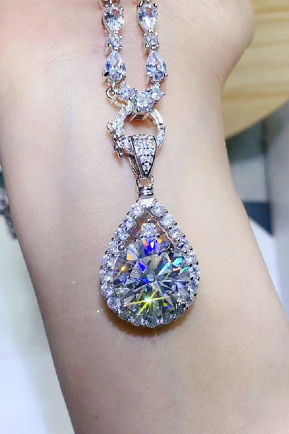 10 Carat Moissanite Teardrop Pendant Platinum-Plated Necklace https://like2b-uy