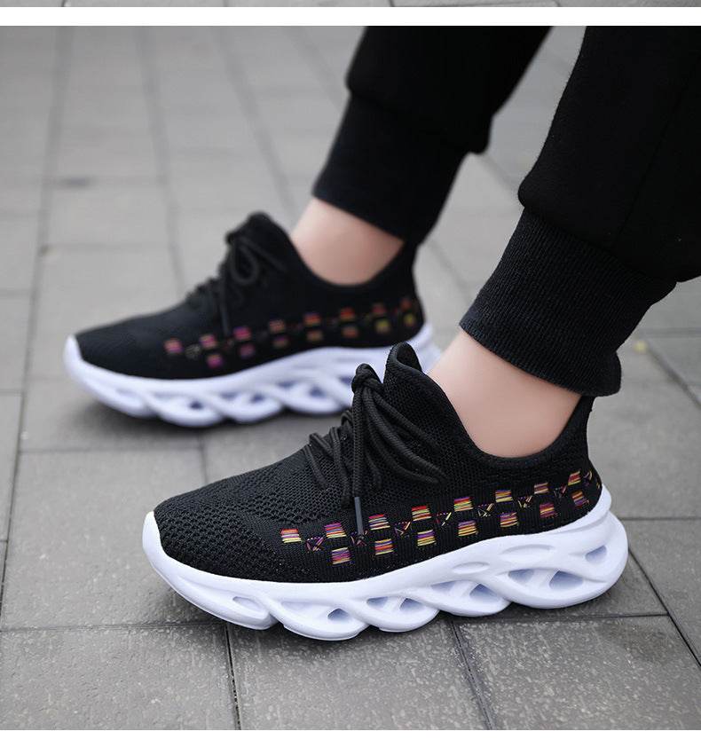 Girls' sports shoes with mesh - Velora