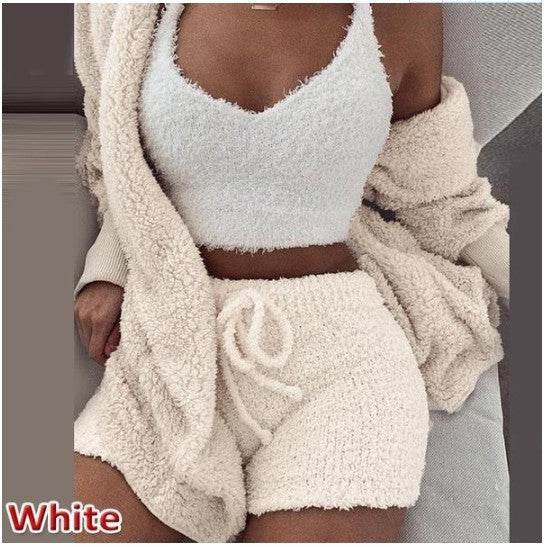 3 Pieces Of Fashionable Ladies Plush Home Clothes - Velora
