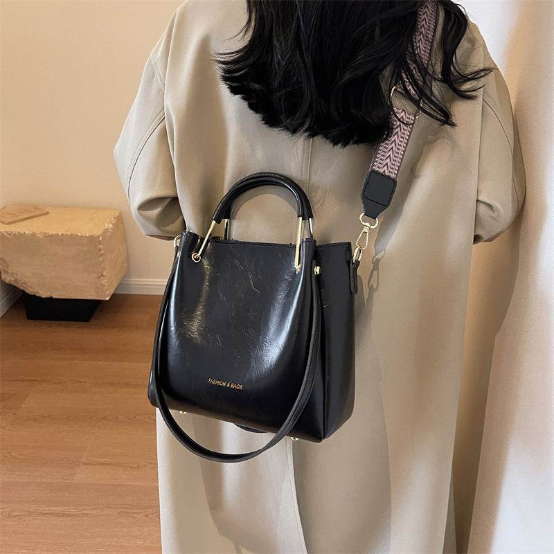 Retro Large Capacity Hand-held Tote Bag Casual Crossbody - Velora