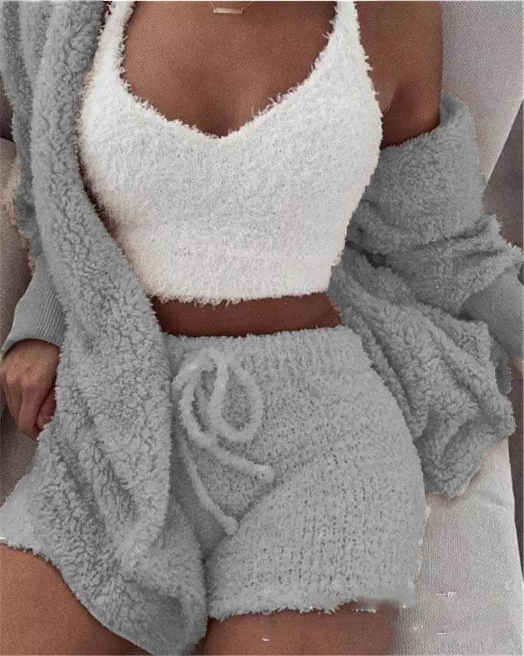 3 Pieces Of Fashionable Ladies Plush Home Clothes - Velora