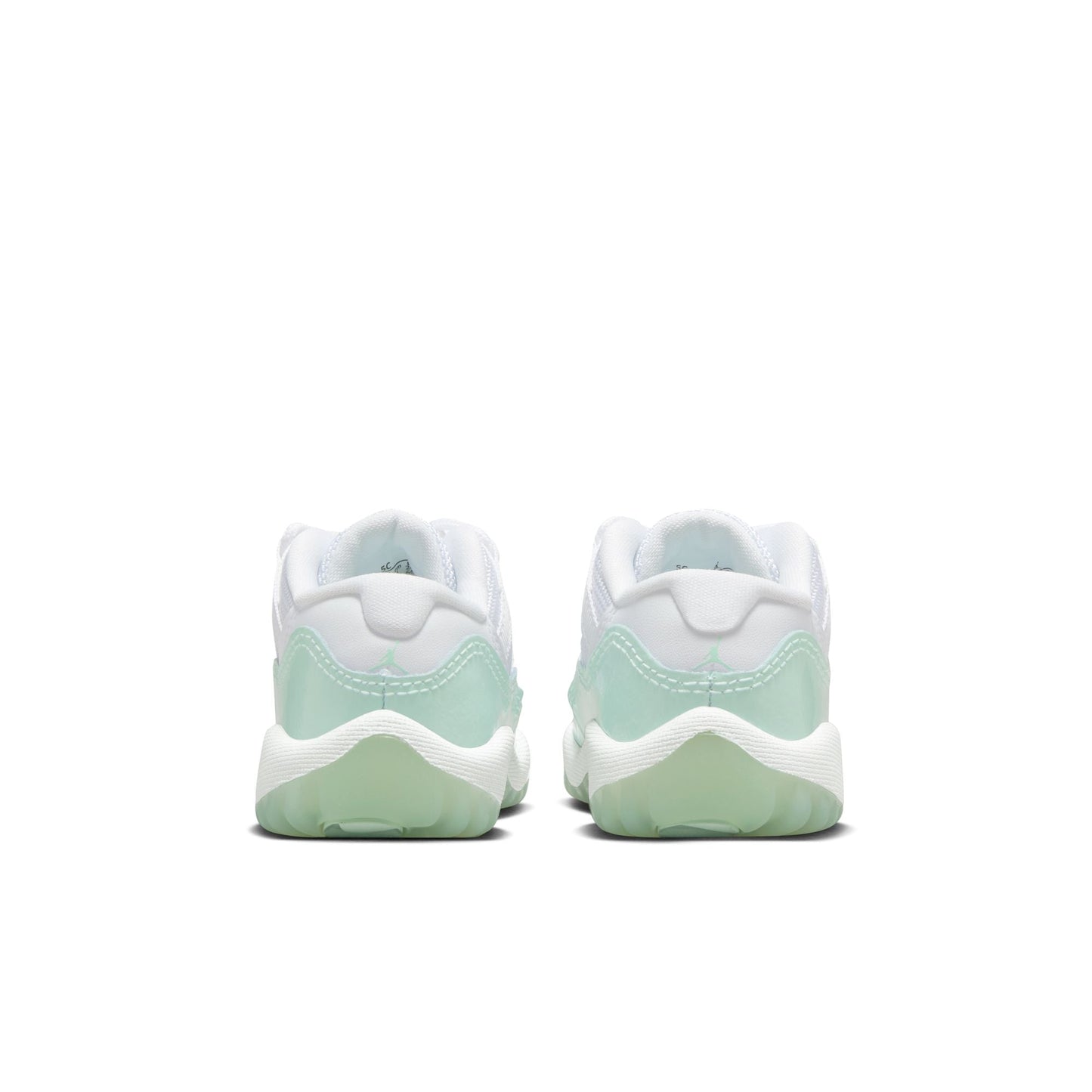 Y Jordan 11 Retro Low "Igloo" 645107-103 - Velora