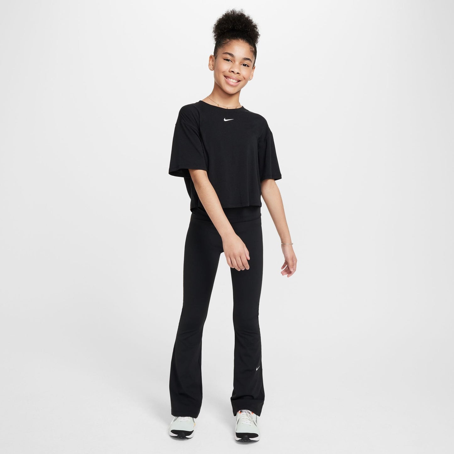 Y Nike One Relaxed FZ5602-010 - Velora
