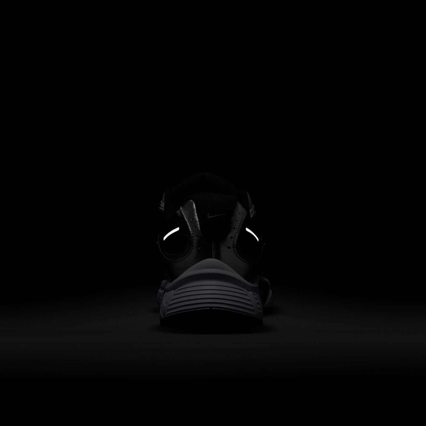 M Nike V5 RNR HJ5228-004 - Velora