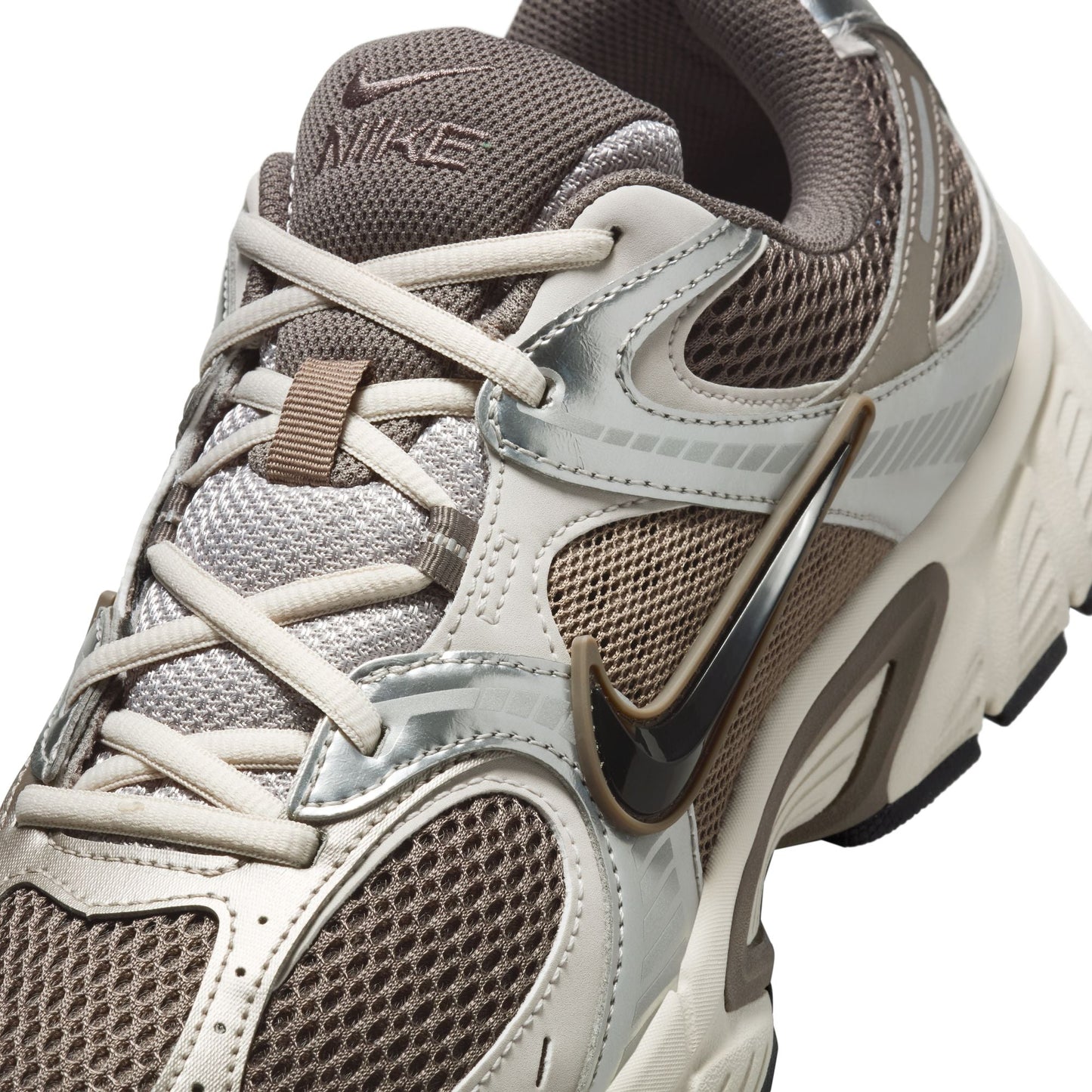 M Nike V5 RNR HJ5228-200 - Velora