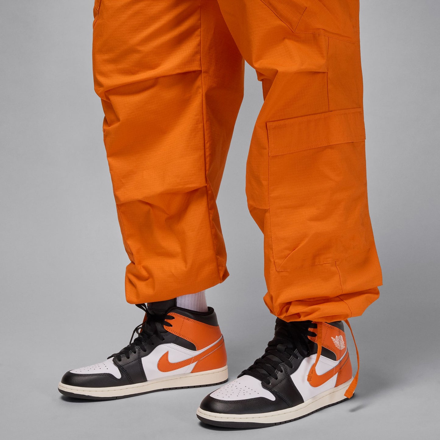 M Jordan Flight HV0530-805 - Velora