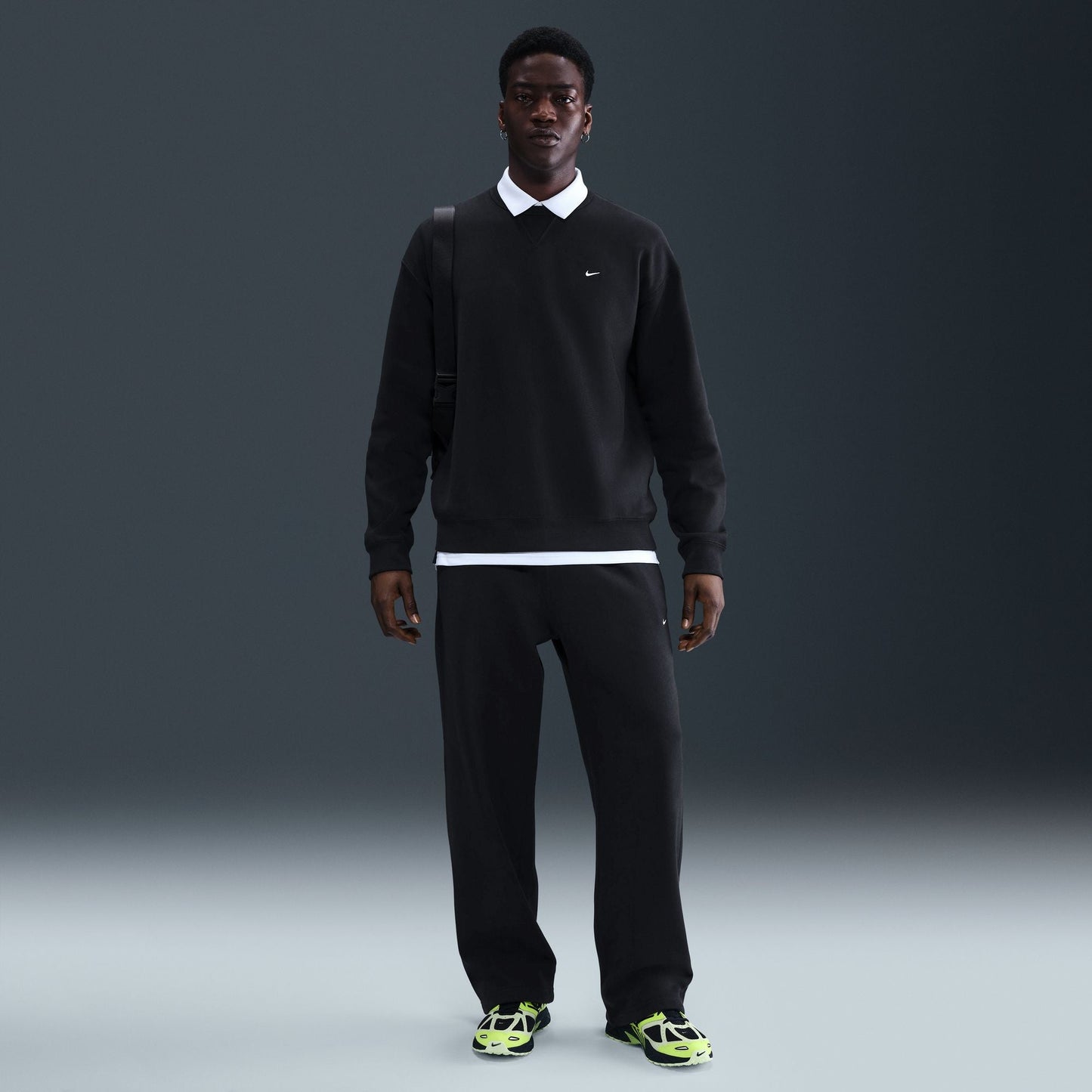 M Nike Solo Swoosh HV1086-010 - Velora
