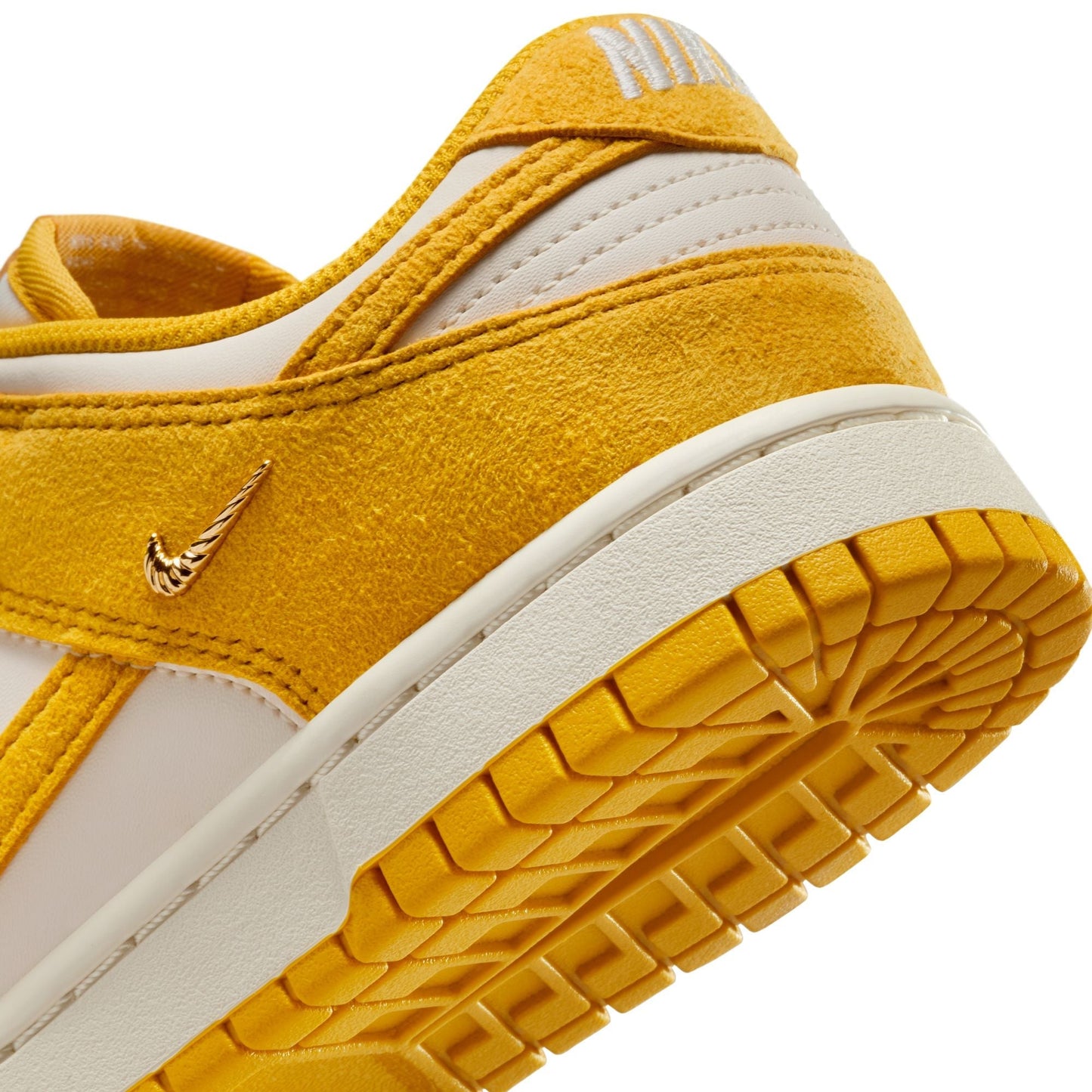 W Nike Dunk Low IB4417-101 - Velora