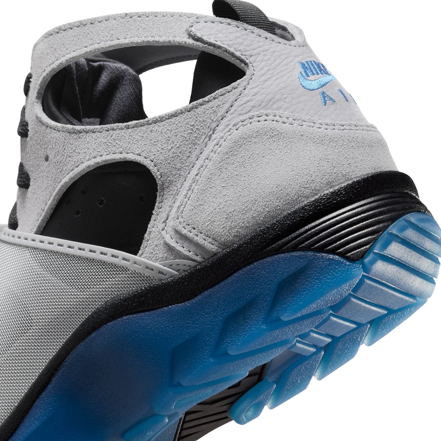 M Nike Air Trainer Huarache IH4469-012 - Velora
