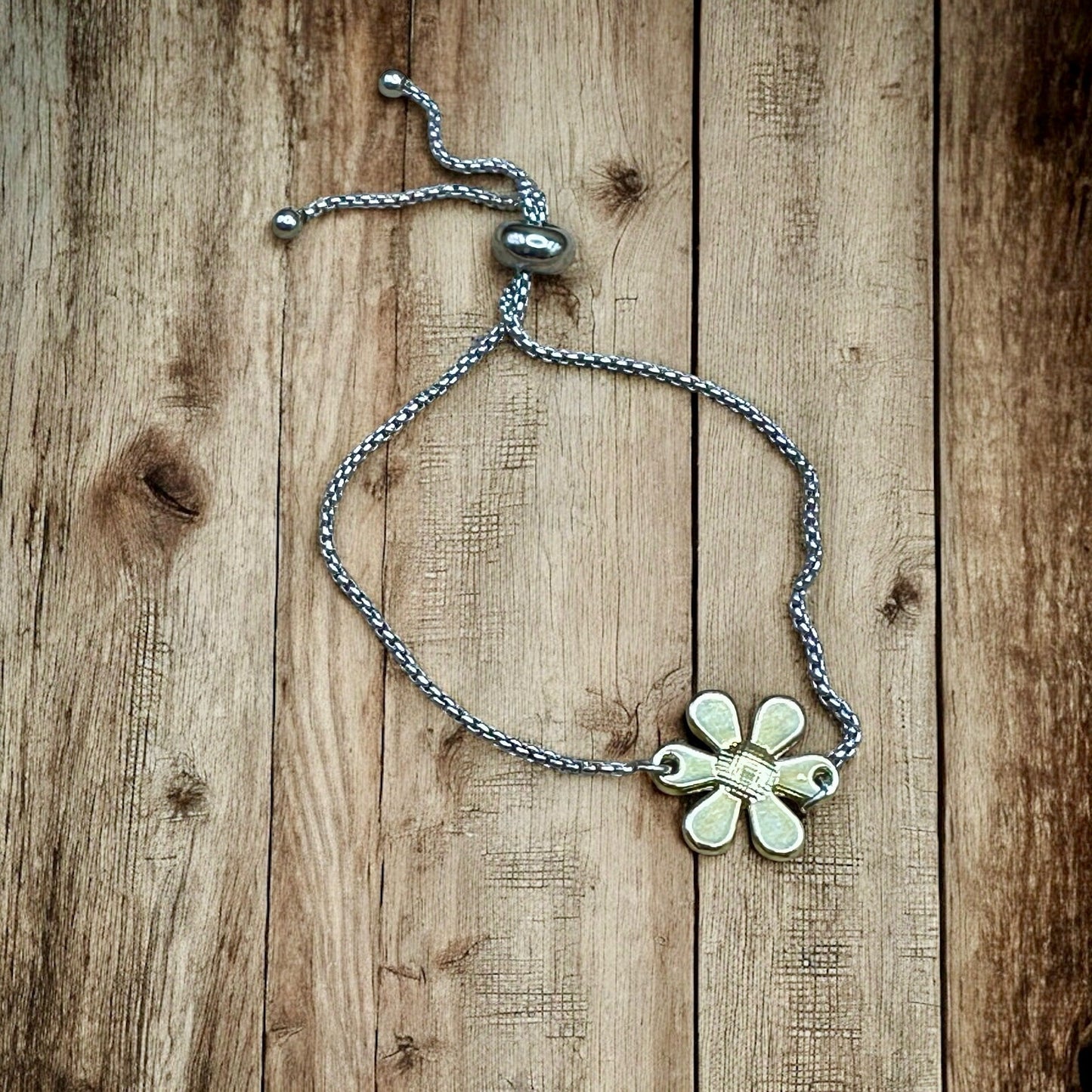 Adjustable Bracelet - Daisy - Velora
