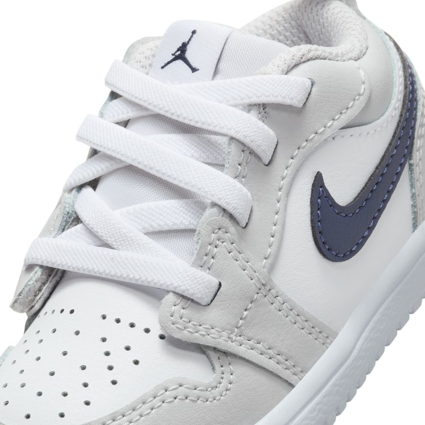 Y Jordan 1 Low Alt DR9747-146 - Velora