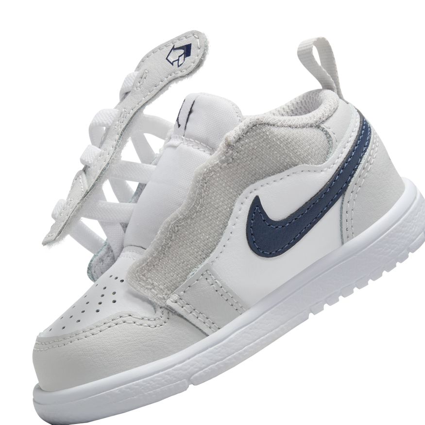 Y Jordan 1 Low Alt DR9747-146 - Velora