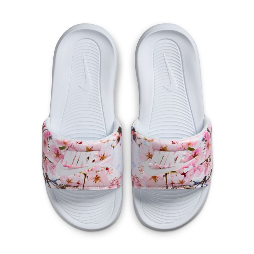 W Nike Victori One FZ3111-100 - Velora