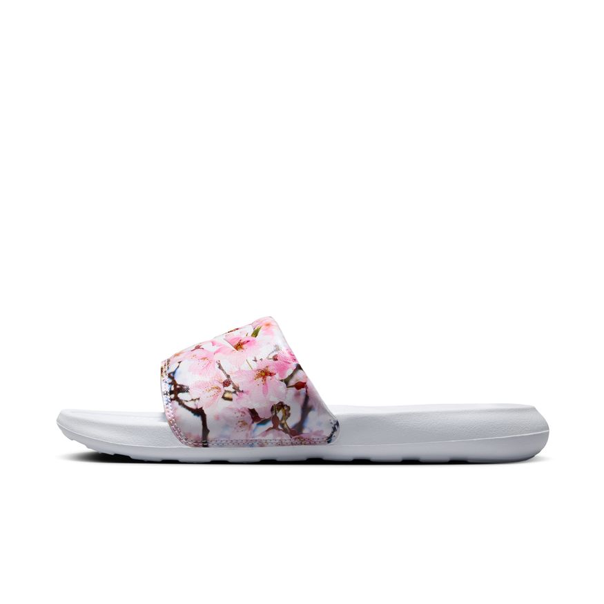 W Nike Victori One FZ3111-100 - Velora