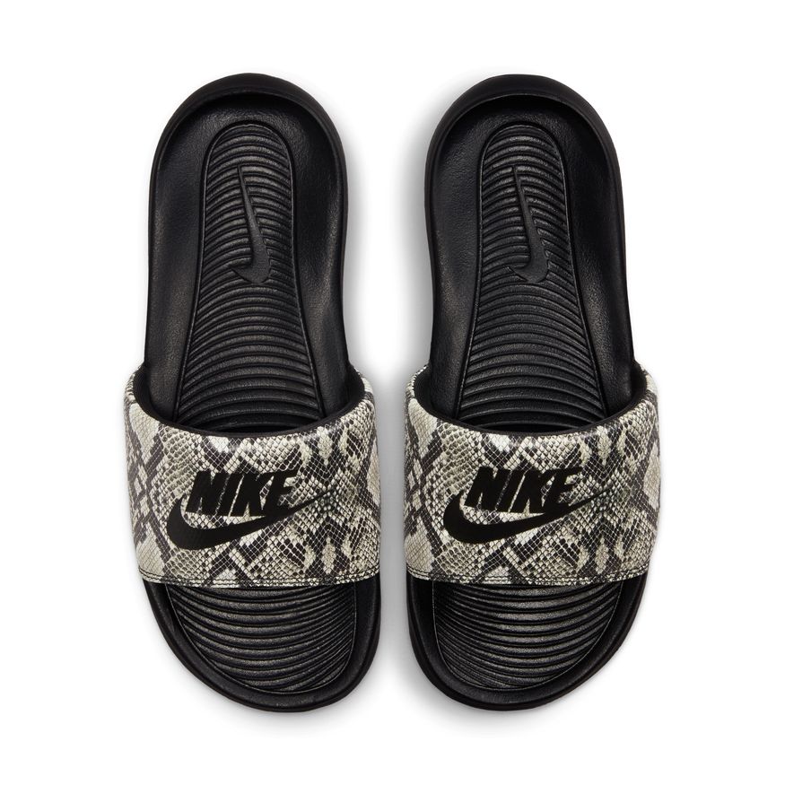 W Nike Victori One FZ3111-200 - Velora