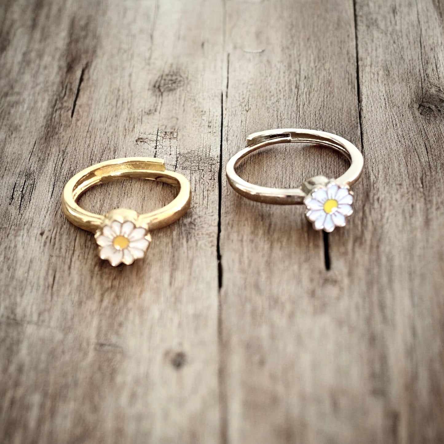 Daisy Fidget Ring – Adjustable Spinner Ring for Anxiety Relief - Velora