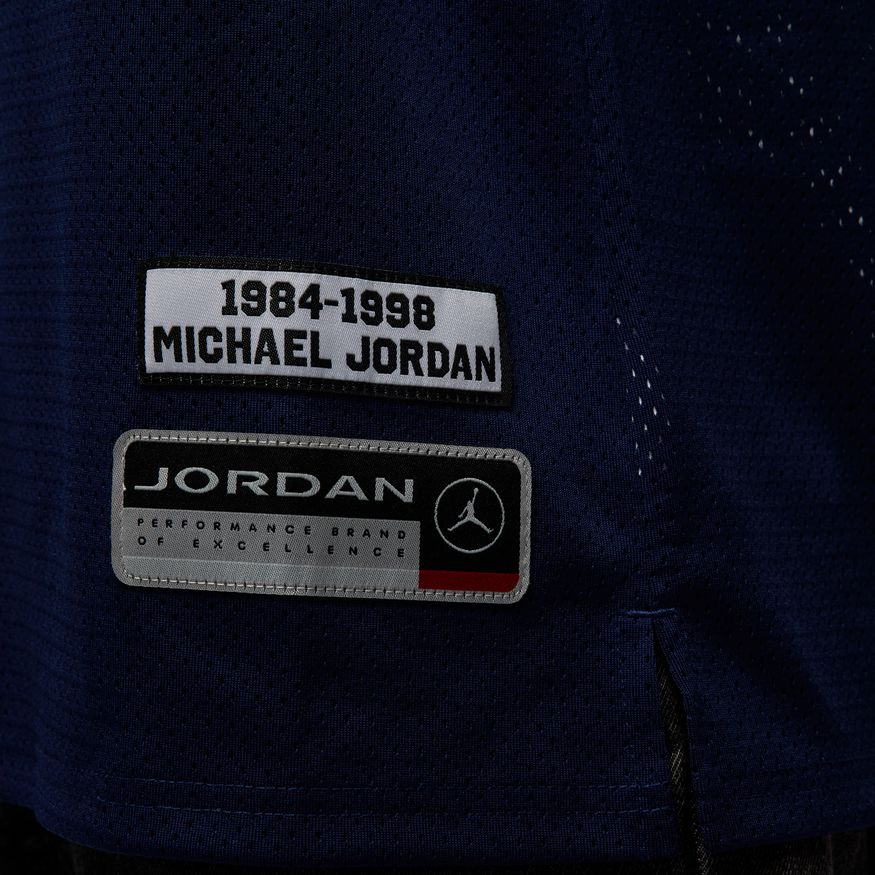 M Jordan Essentials HF9375-410 - Velora
