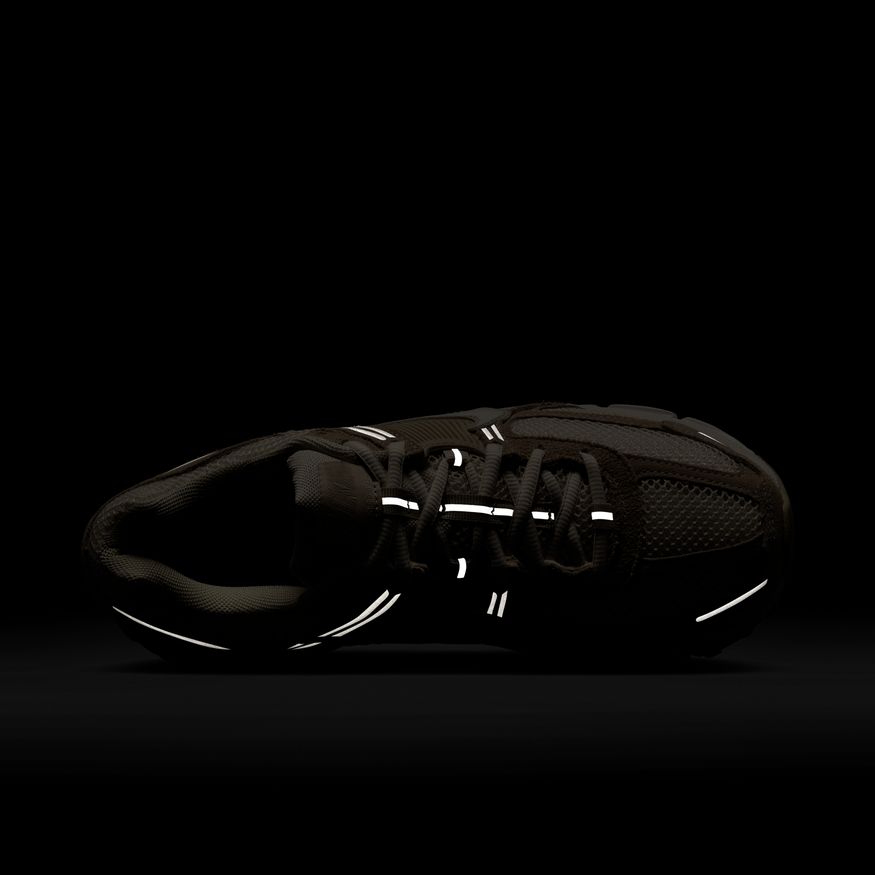 W Nike Zoom Vomero 5 HQ0458-200 - Velora