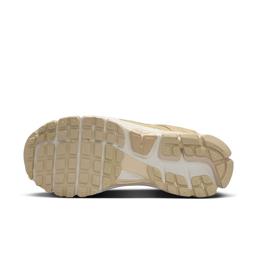 W Nike Zoom Vomero 5 HQ0458-200 - Velora