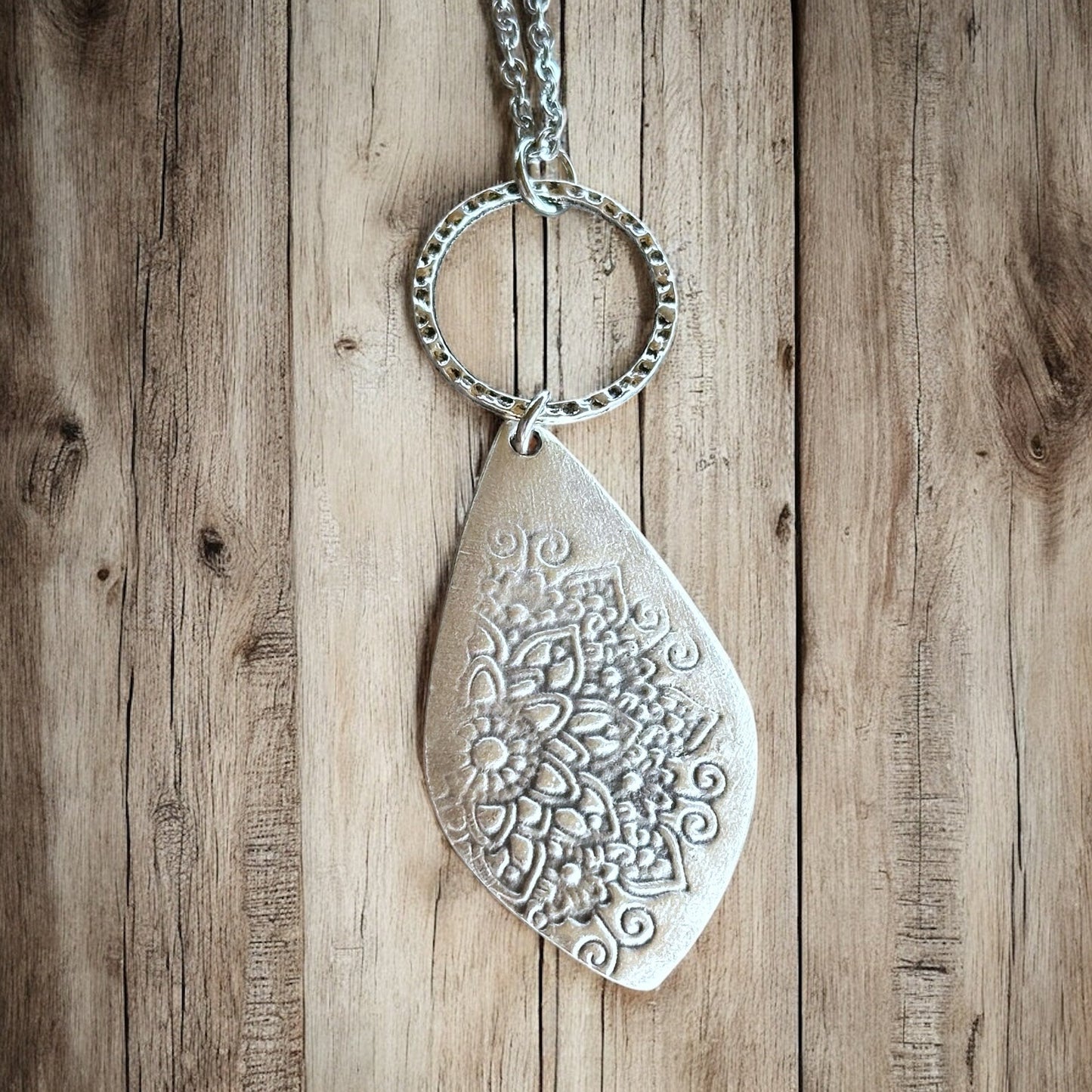 Long Mandala Necklace - Velora