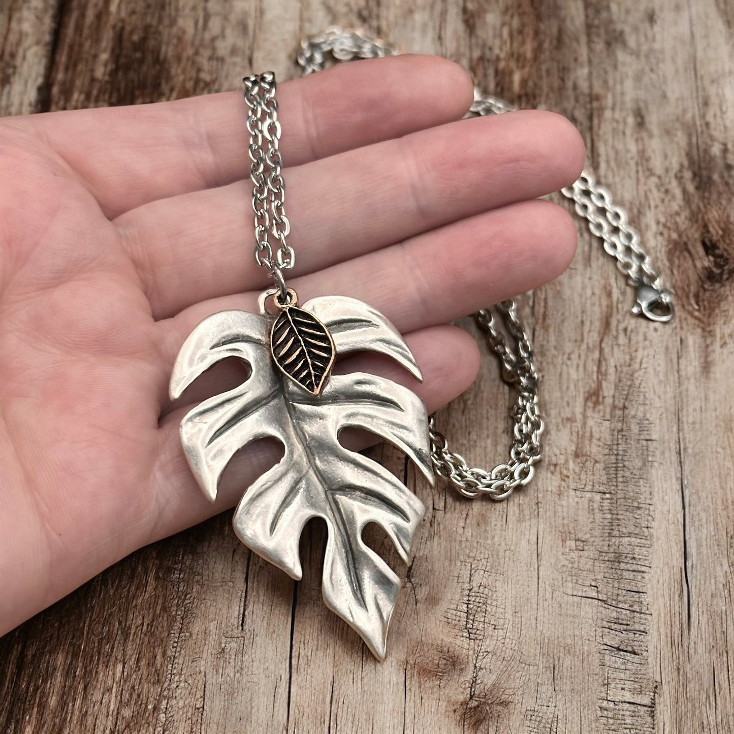 Palm Leaf Necklace - Velora
