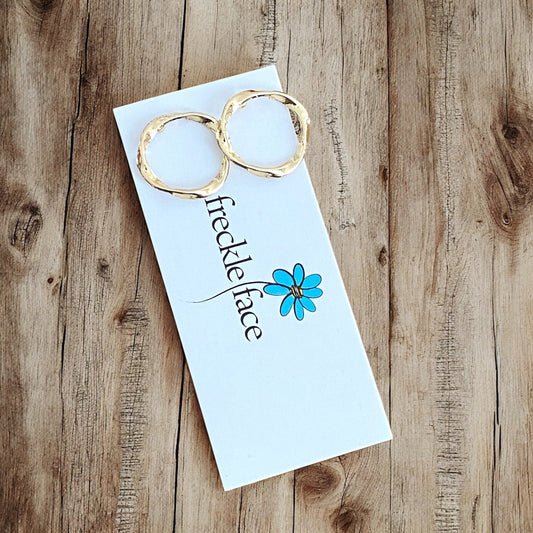 Twisted Circle Stud Earrings – Minimalist Hypoallergenic Studs - Velora