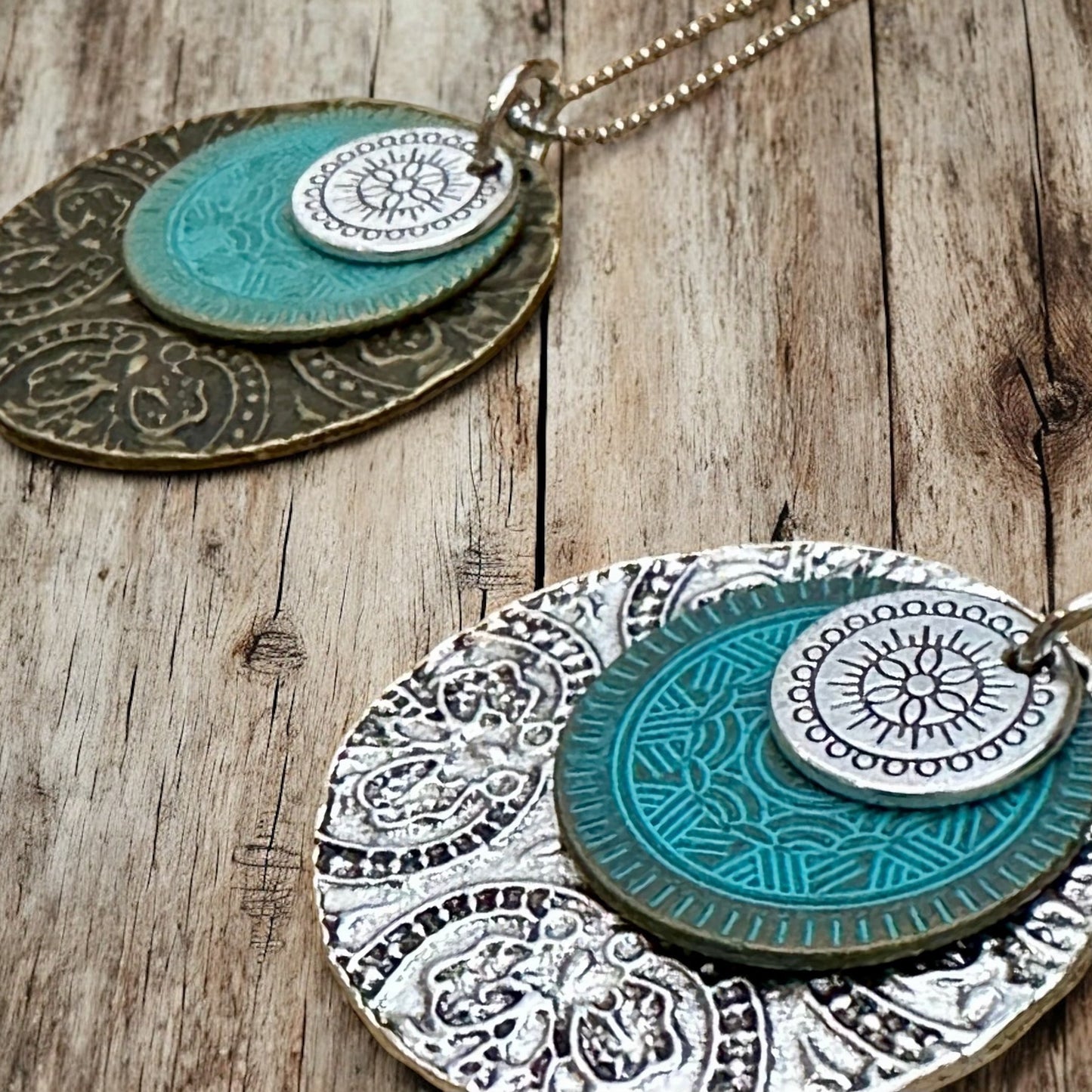 Triple Medallion Pendant Necklace - Velora