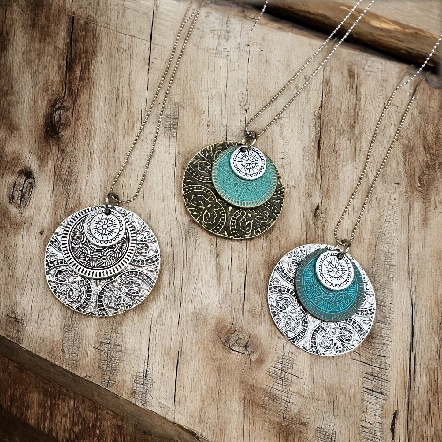 Triple Medallion Pendant Necklace - Velora