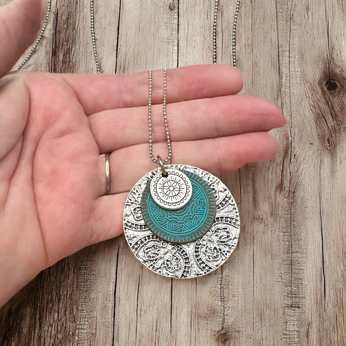 Triple Medallion Pendant Necklace - Velora