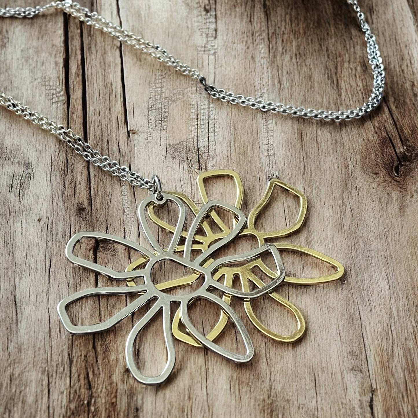 Double Flower Necklace - Velora