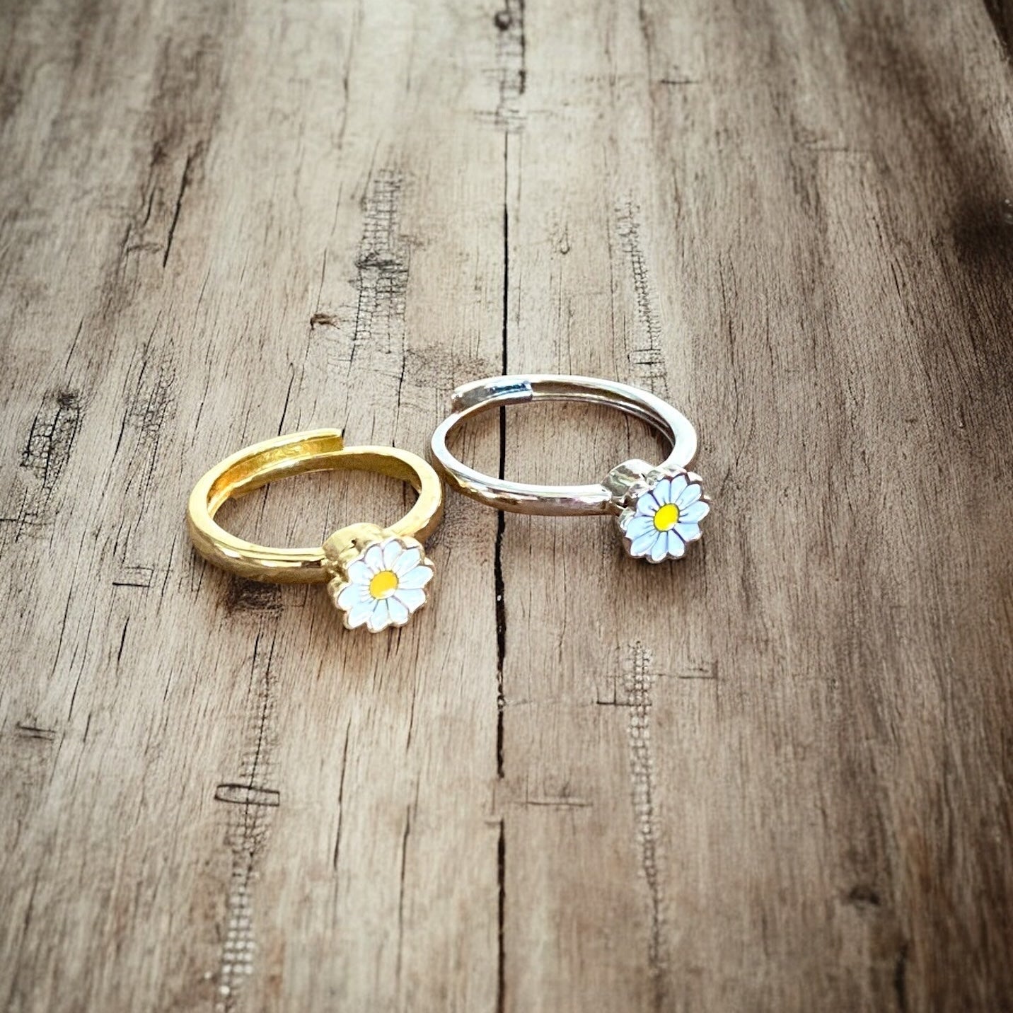 Daisy Fidget Ring – Adjustable Spinner Ring for Anxiety Relief - Velora