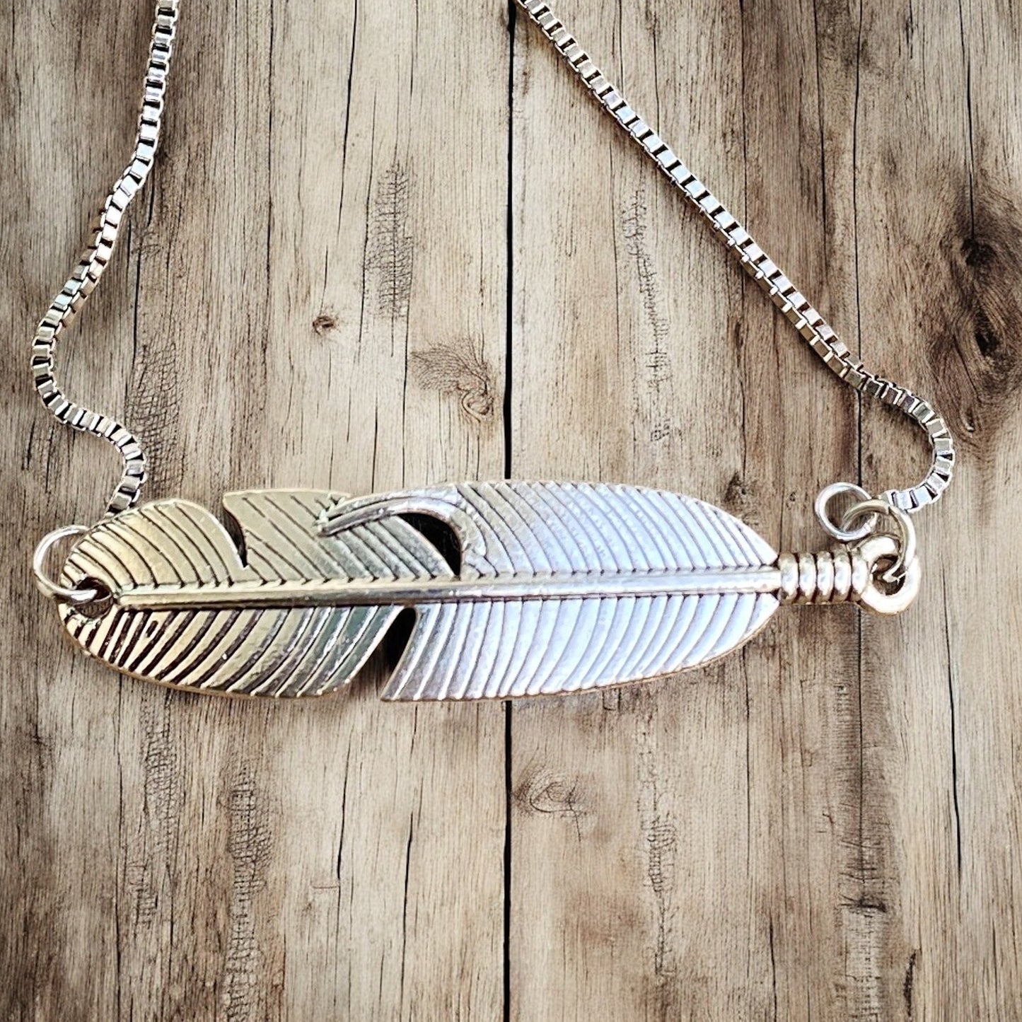 Adjustable Bracelet - Silver Feather - Velora