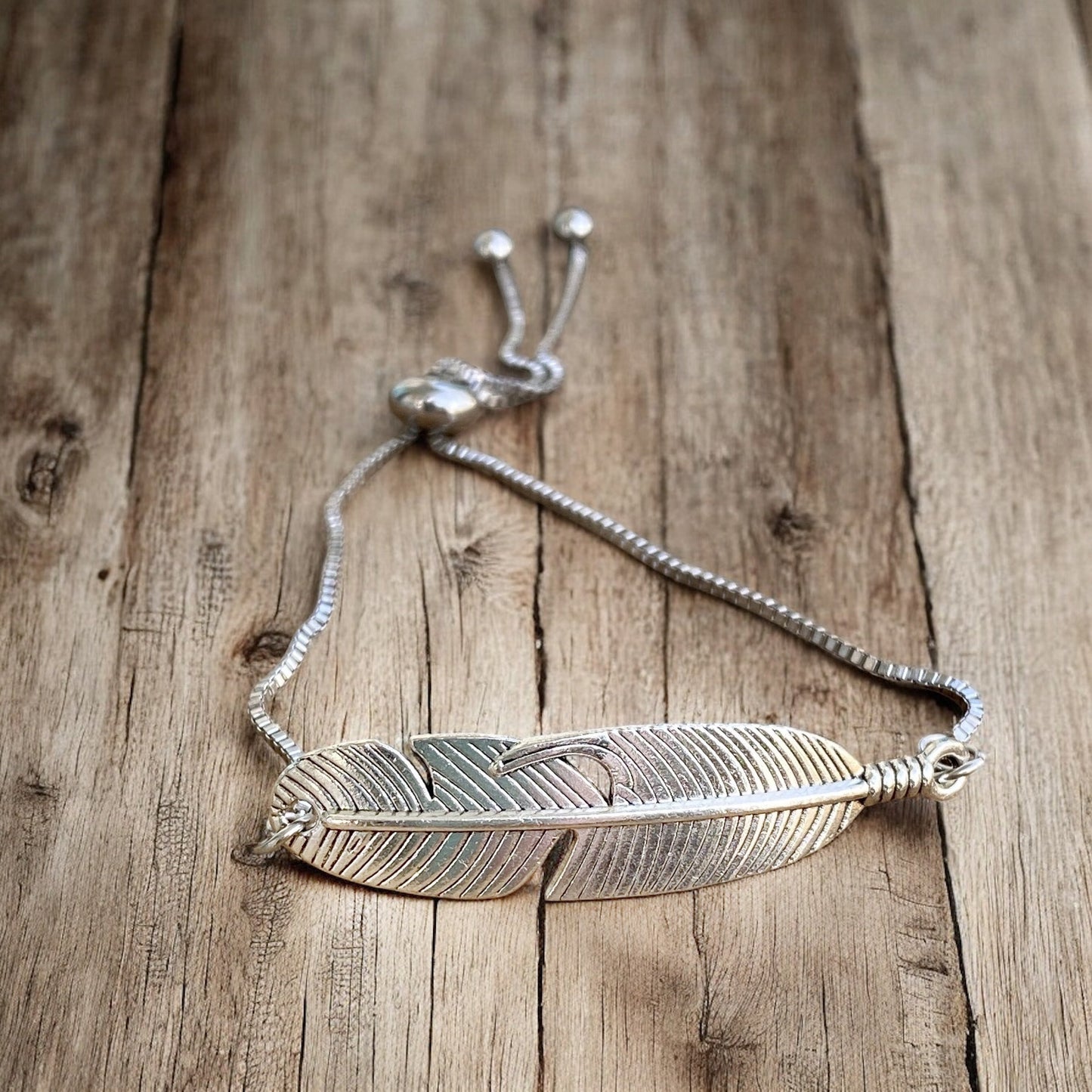 Adjustable Bracelet - Silver Feather - Velora
