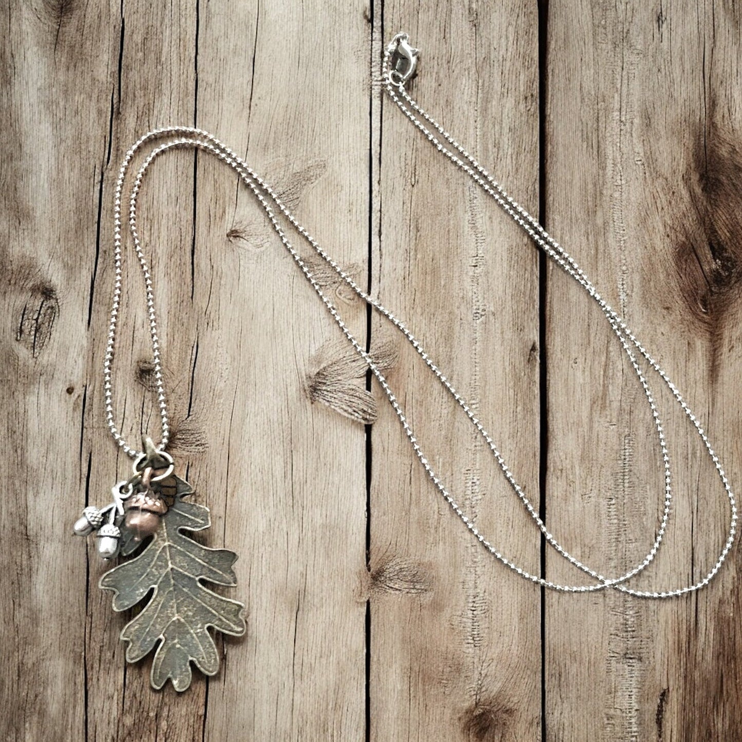 Oak Leaf & Acorn Necklace – Silver-Tone or Bronze-Tone Forest Pendant - Velora